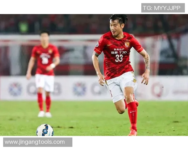 广州恒大逆转广州富力上演惊心动魄的四三大战精彩瞬间回顾