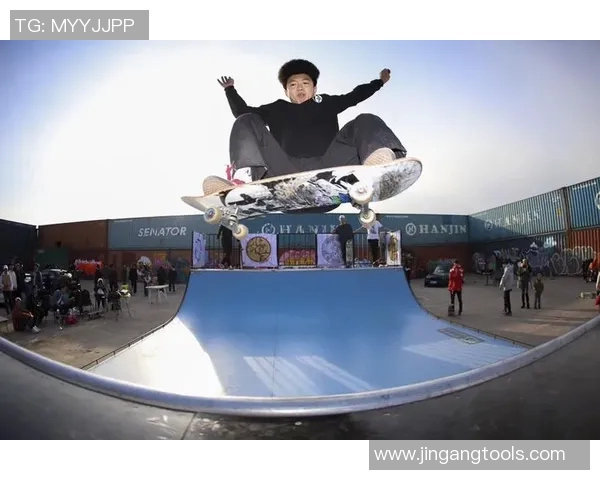 滑板文化的碰撞与融合:深入了解北京滑板队的灵活性与创新精神 滑板文化的碰撞与融合:深入了解北京滑板队的灵活性与创新精神