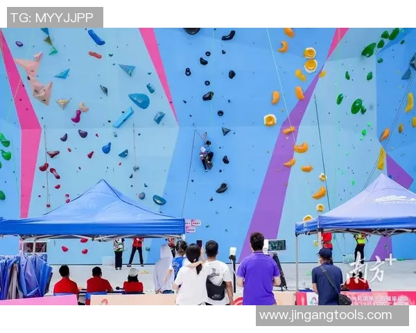 西安攀岩队荣获全国攀岩意识排行榜第三名引发热议 西安攀岩队荣获全国攀岩意识排行榜第三名引发热议