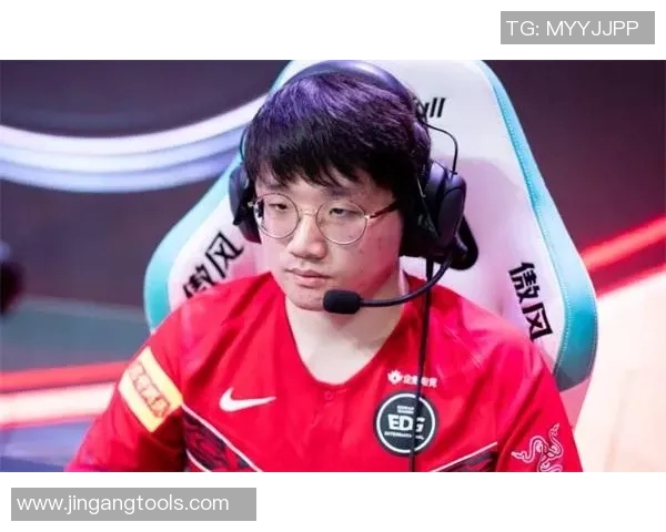 赛后复盘分析EDG与BLG对局中的战术意识与团队配合探讨