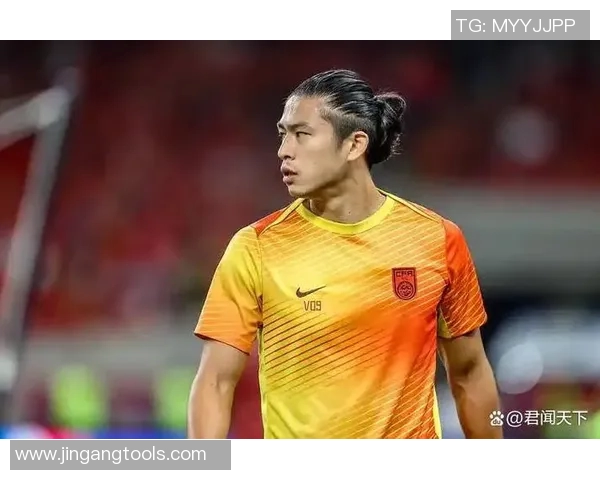 中国人对足球明星颜值的追捧与审美标准的变化探讨